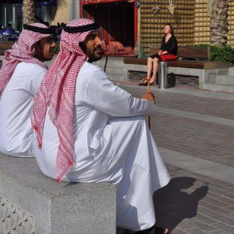 Kleidung-in-den-vereinigten-arabischen-emiraten